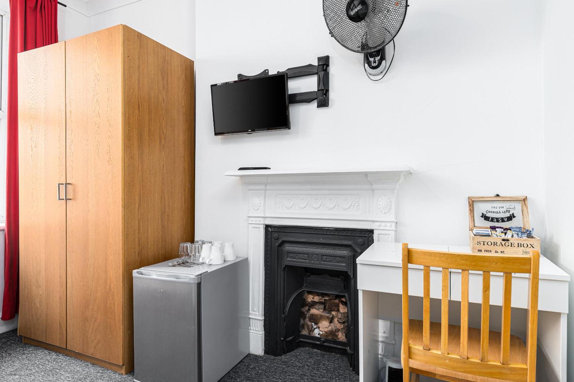 Ryam Suites London Room photo