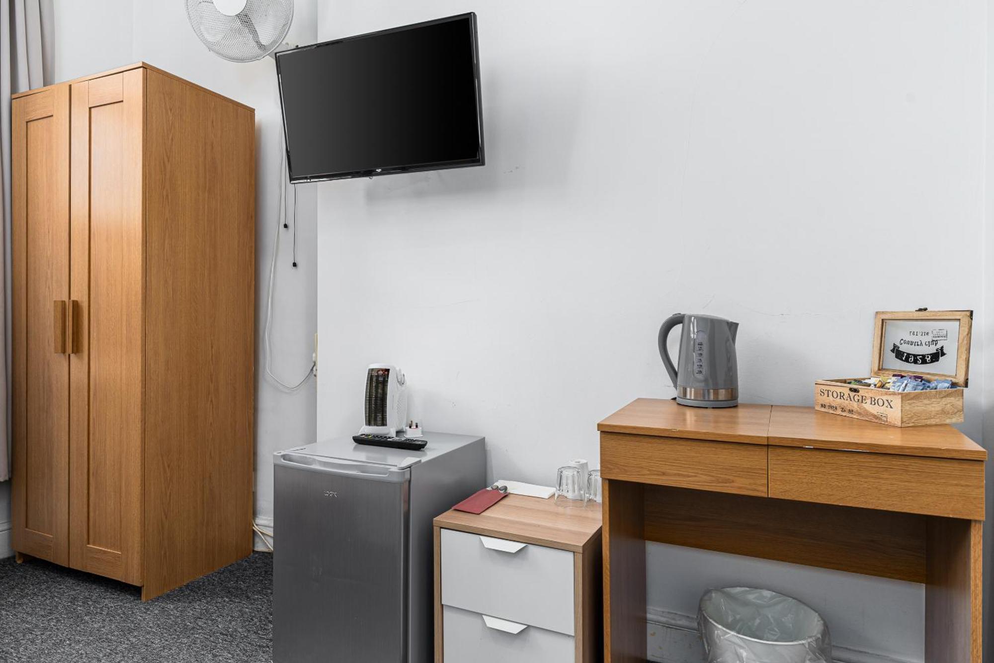 Ryam Suites London Room photo